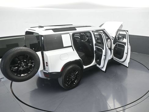 Used 2025 Land Rover Defender 110 S AWD/4WD image 85