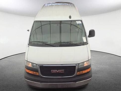 Used 2025 GMC Savana 2500 w/ Driver Convenience Package RWD image 2