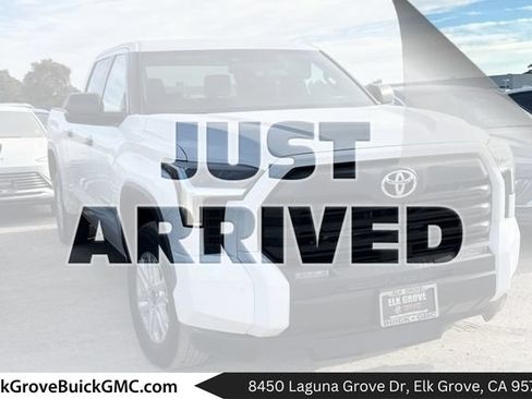 Used 2026 Toyota Tundra SR5 w/ SR5 Convenience Package AWD/4WD image 1