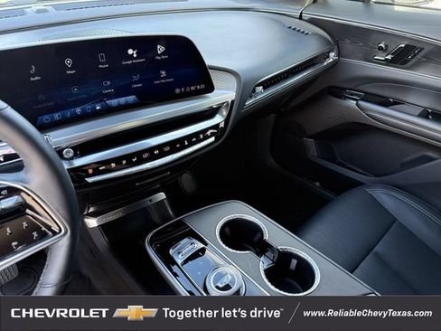 Used 2024 Cadillac Lyriq Luxury RWD image 18