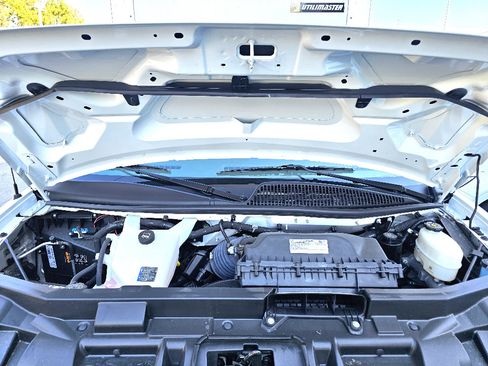 New 2025 GMC Savana 3500 Work Van w/ Power Convenience Package image 15