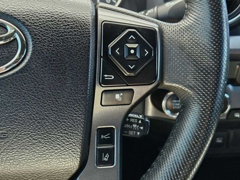 Used 2021 Toyota Tacoma TRD Off-Road AWD/4WD image 19