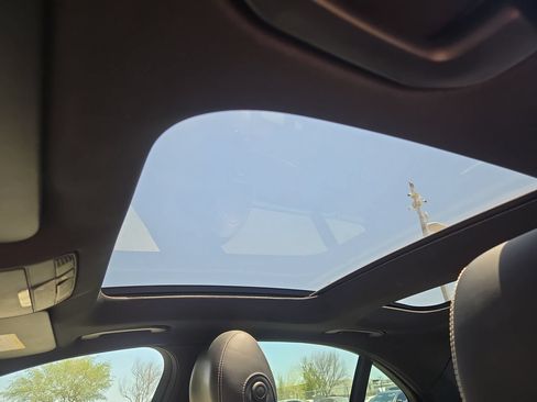 Used 2018 Mercedes-Benz C 300 Sedan image 29
