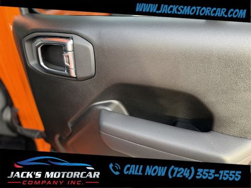 Used 2025 Jeep Wrangler Unlimited Sport AWD/4WD image 18