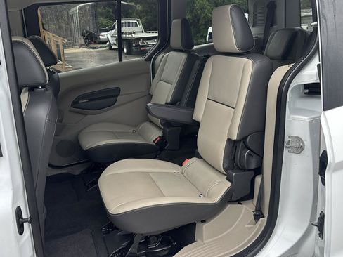 Used 2016 Ford Transit Connect XLT FWD image 11