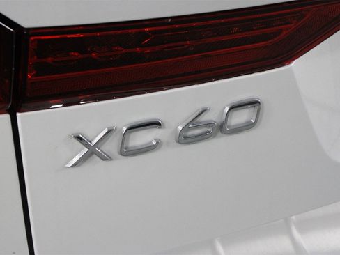 New 2025 Volvo XC60 T8 Plus w/ Protection Package Premier image 16