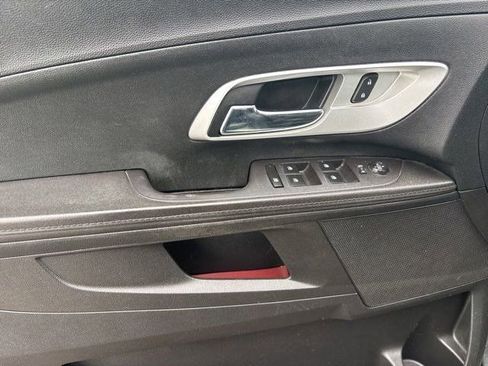 Used 2017 Chevrolet Equinox LS FWD image 11
