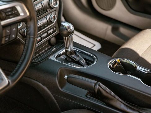 Used 2016 Ford Mustang Coupe RWD image 13