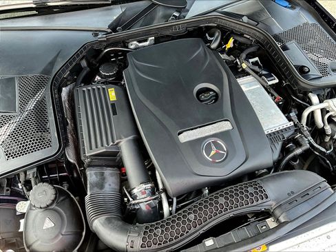 Used 2016 Mercedes-Benz C 300 4MATIC Sedan image 31