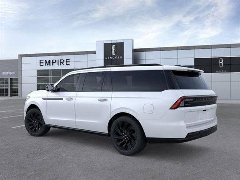 New 2026 Lincoln Navigator L Reserve w/ Jet Appearance Package image 4