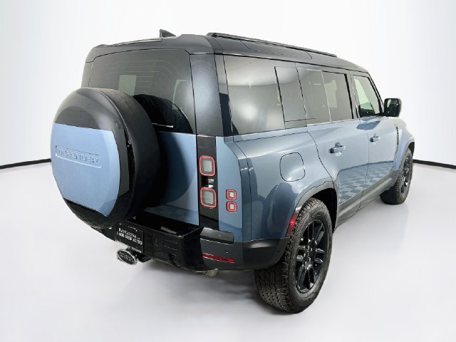 Used 2026 Land Rover Defender 110 S AWD/4WD image 5