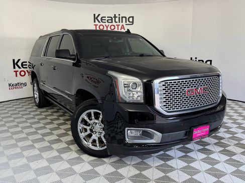 Used 2016 GMC Yukon XL Denali w/ Open Road Package image 3