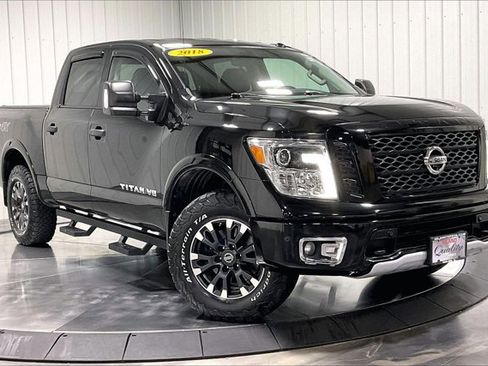 Used 2018 Nissan Titan PRO-4X w/ Pro-4x Convenience Package image 3