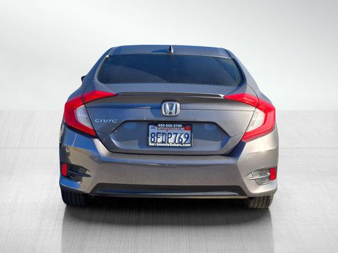 Used 2018 Honda Civic EX-T image 5