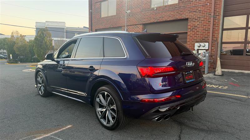 Used 2021 Audi SQ7 Premium Plus w/ Driver Assistance Package AWD/4WD image 17