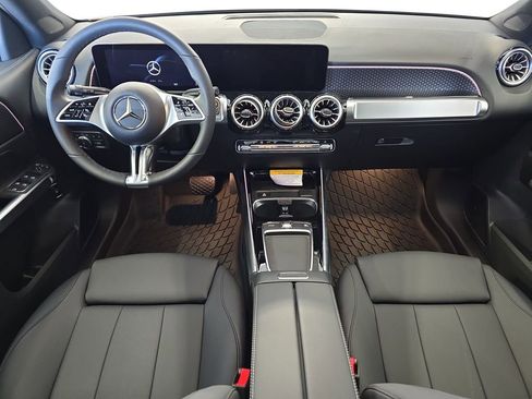 New 2026 Mercedes-Benz GLB 250 image 9