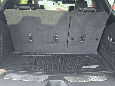 Used 2022 Chevrolet Tahoe RST w/ Luxury Package RWD image 12