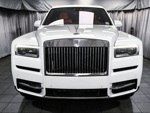 Used 2024 Rolls-Royce Cullinan image 2