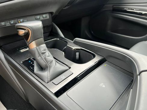 Used 2023 Lexus ES 350 F Sport w/ Accessory Package (Z2) FWD image 29