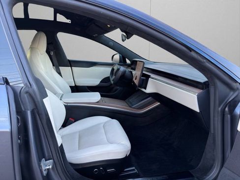 Used 2022 Tesla Model S image 13