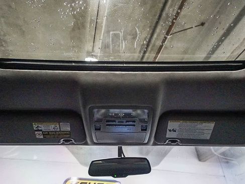 Used 2015 Toyota Highlander XLE FWD image 13