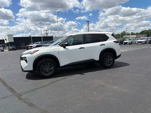 Used 2024 Nissan Rogue S AWD/4WD image 20