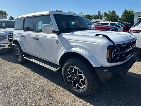 New 2026 Ford Bronco Outer Banks AWD/4WD image 2