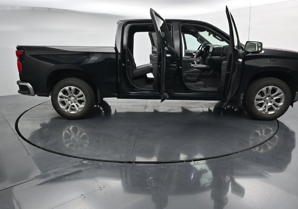 Used 2023 Chevrolet Silverado 1500 LTZ AWD/4WD image 27