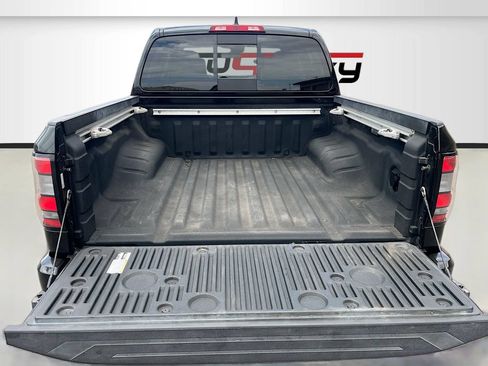 Used 2024 Nissan Frontier SV w/ SV Convenience Package RWD image 24