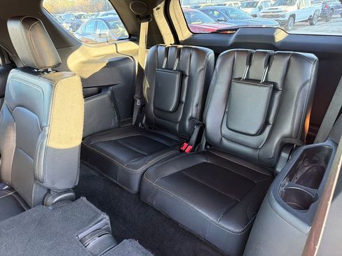 Used 2018 Ford Explorer Limited image 30
