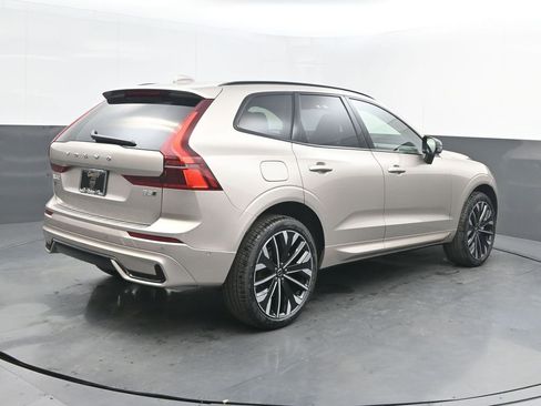 New 2026 Volvo XC60 B5 Ultra w/ Protection Package Premier AWD/4WD image 7