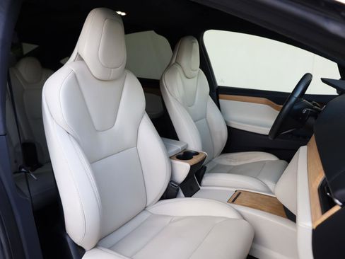 Used 2019 Tesla Model X Long Range AWD/4WD image 27