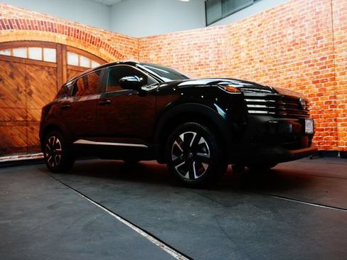 Certified 2026 Nissan Kicks SV w/ SV Premium Package AWD/4WD image 2