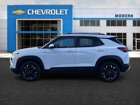 Used 2023 Chevrolet TrailBlazer LT image 2