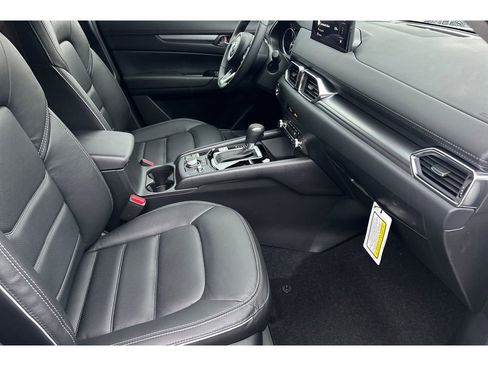 New 2025 MAZDA CX-5 AWD 2.5 S w/ Preferred Package image 16