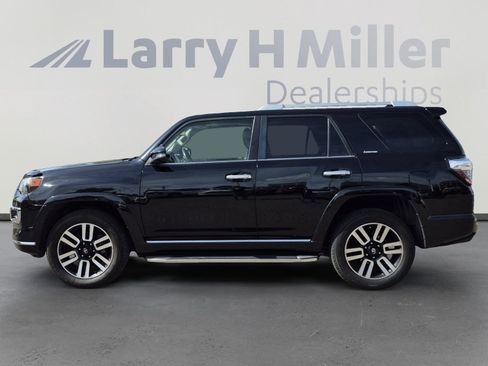 Used 2018 Toyota 4Runner Limited AWD/4WD image 2