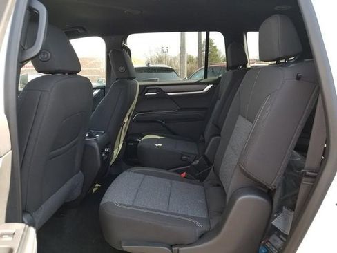 New 2025 GMC Acadia Elevation w/ Black Edition image 8