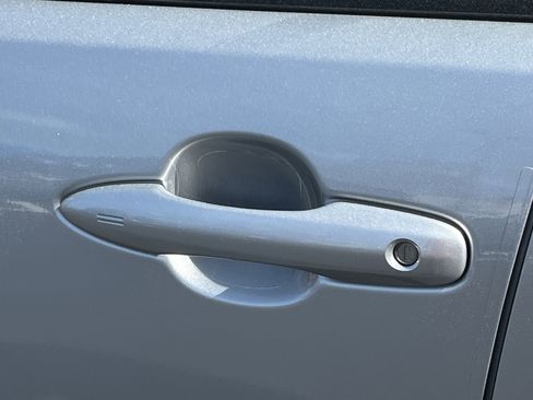 Used 2023 Toyota Prius XLE image 31