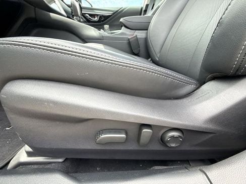 Used 2025 Subaru Legacy Limited AWD/4WD image 12