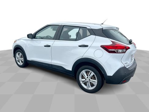 Used 2020 Nissan Kicks S image 7