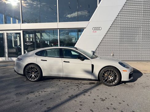 Used 2023 Porsche Panamera 4 Platinum Edition image 15