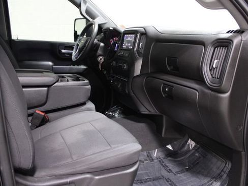 Used 2022 Chevrolet Silverado 2500 Custom w/ Custom Value Package image 22