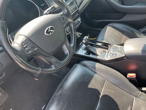 Used 2014 Kia Cadenza Premium w/ Luxury Package FWD image 26