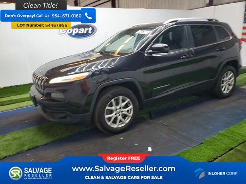 Used 2016 Jeep Cherokee Latitude w/ Cold Weather Group AWD/4WD image 1