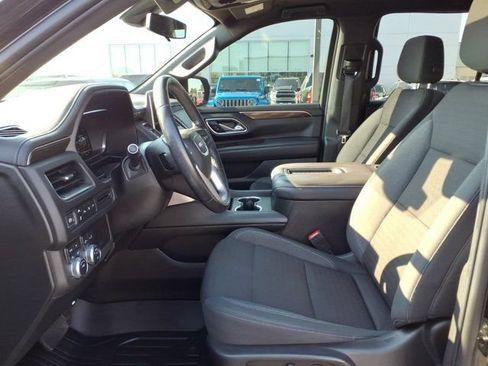 Used 2022 GMC Yukon SLE w/ Gmc Pro Safety Plus Package AWD/4WD image 23