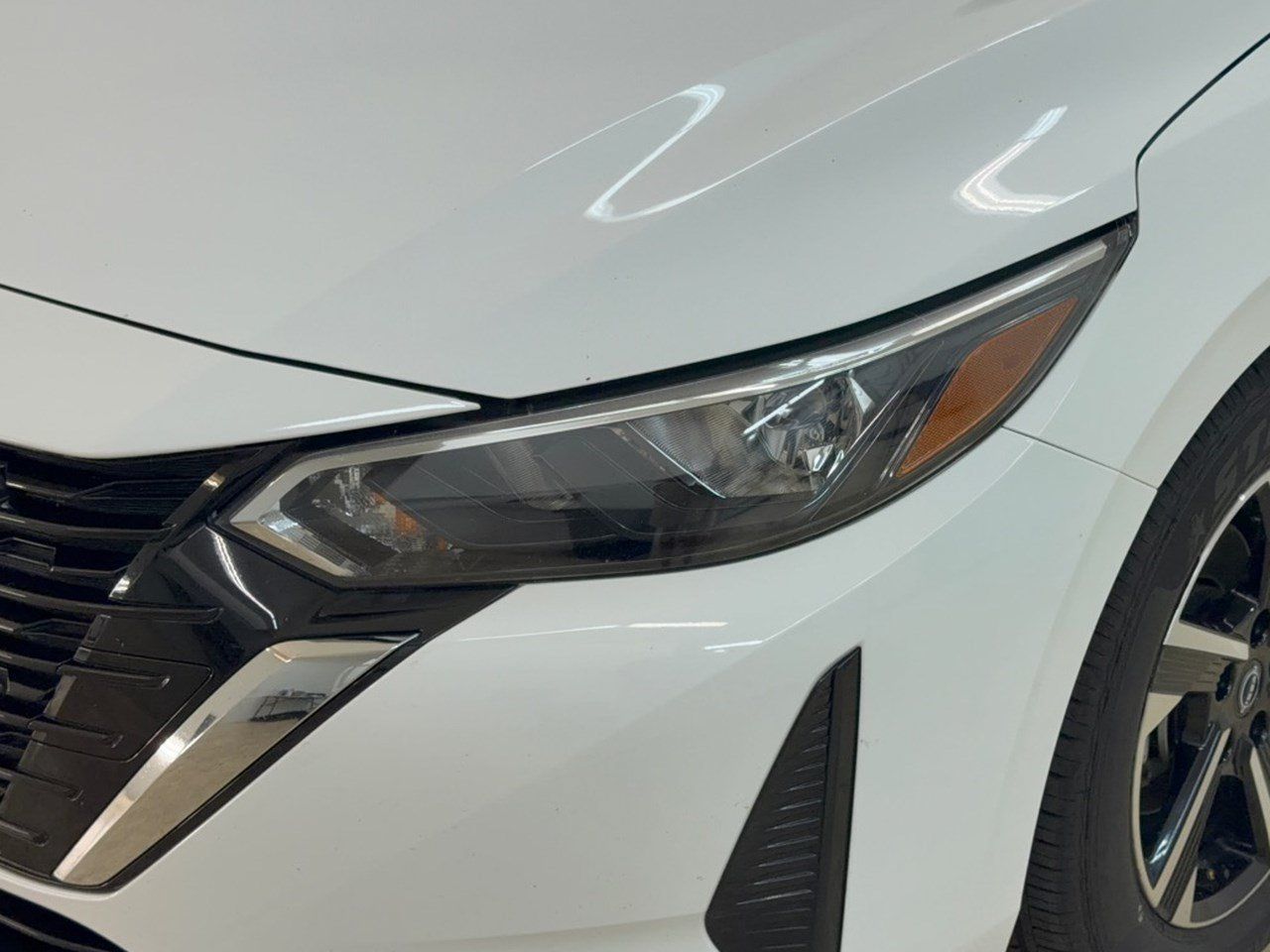 Used 2025 Nissan Sentra SV FWD image 12