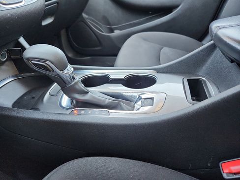 Used 2023 Chevrolet Malibu LT image 20