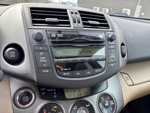 Used 2010 Toyota RAV4 Limited image 22