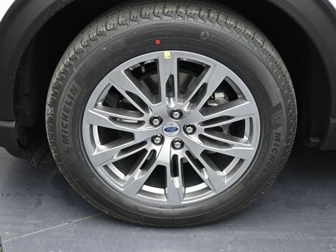 New 2026 Ford Explorer Active image 10