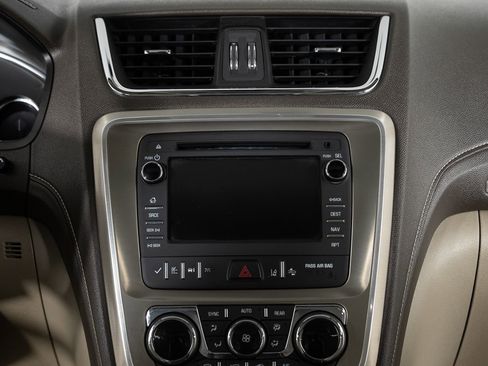 Used 2015 GMC Acadia Denali image 41